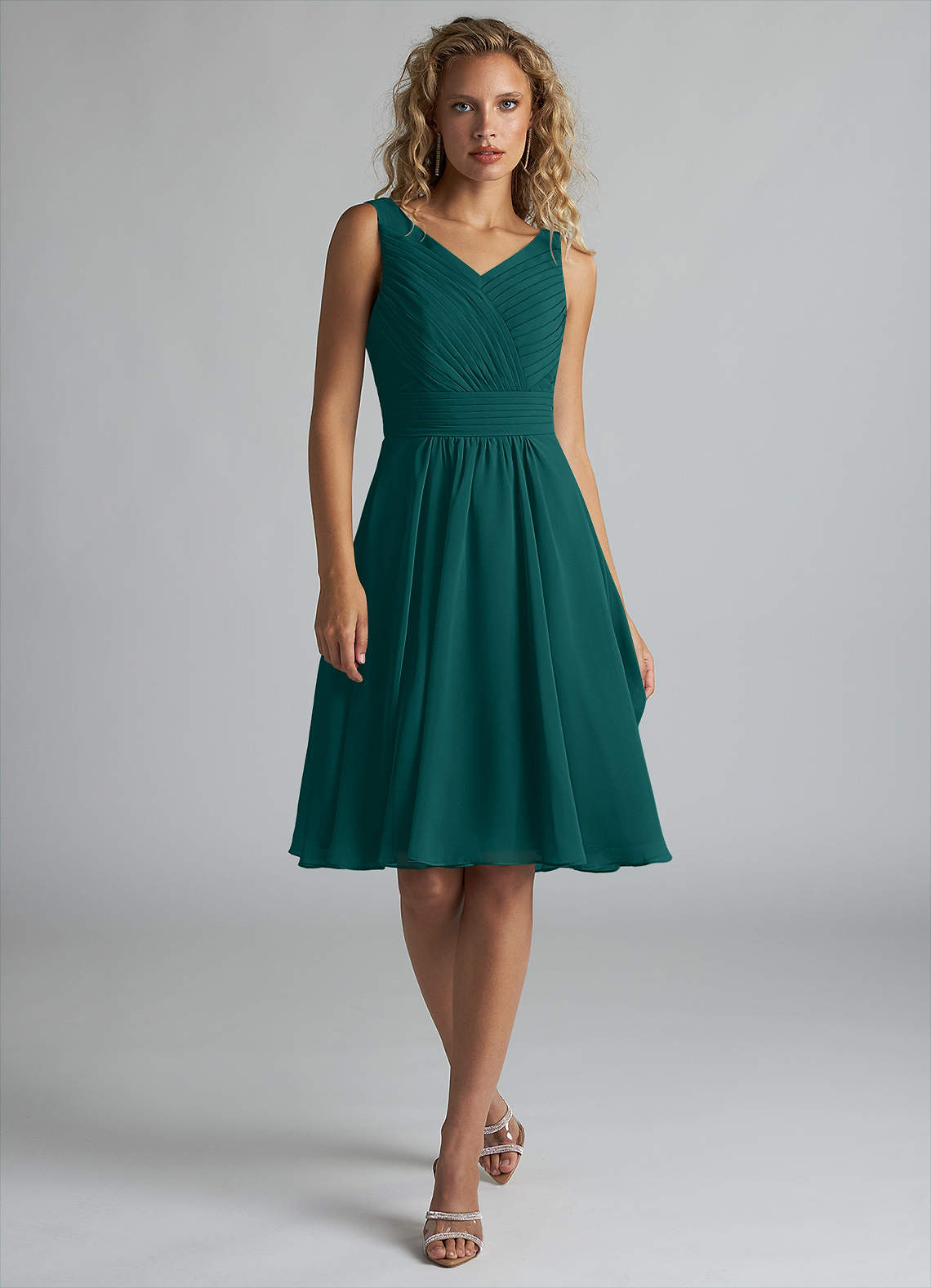 short emerald green bridesmaid dresses Bria Chic Halter Ruched Short Chiffon Bridesmaid Dresses With Pockets main image 1