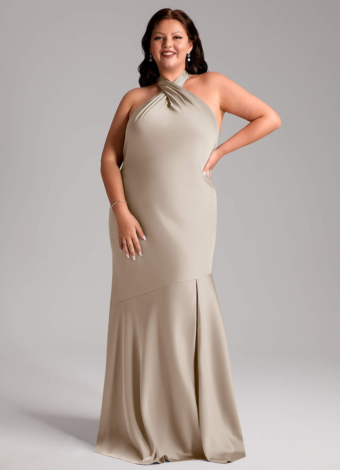 Azazie Lorena Robes de demoiselle d'honneur Robe Sirène en Satin extensible Plissée Givre image1