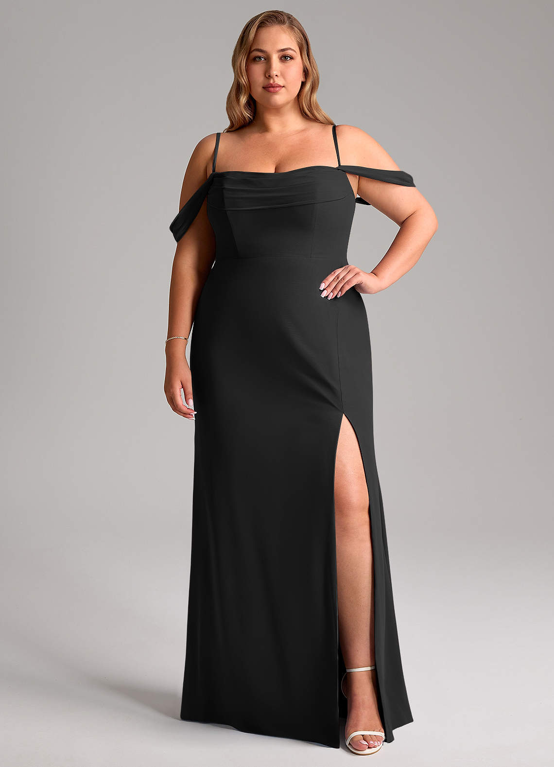 Azazie Saige Vestidos de damas de honor Vestido de Negro de Gasa de Corte en A Convertible con Vestidos sin tirantes image12