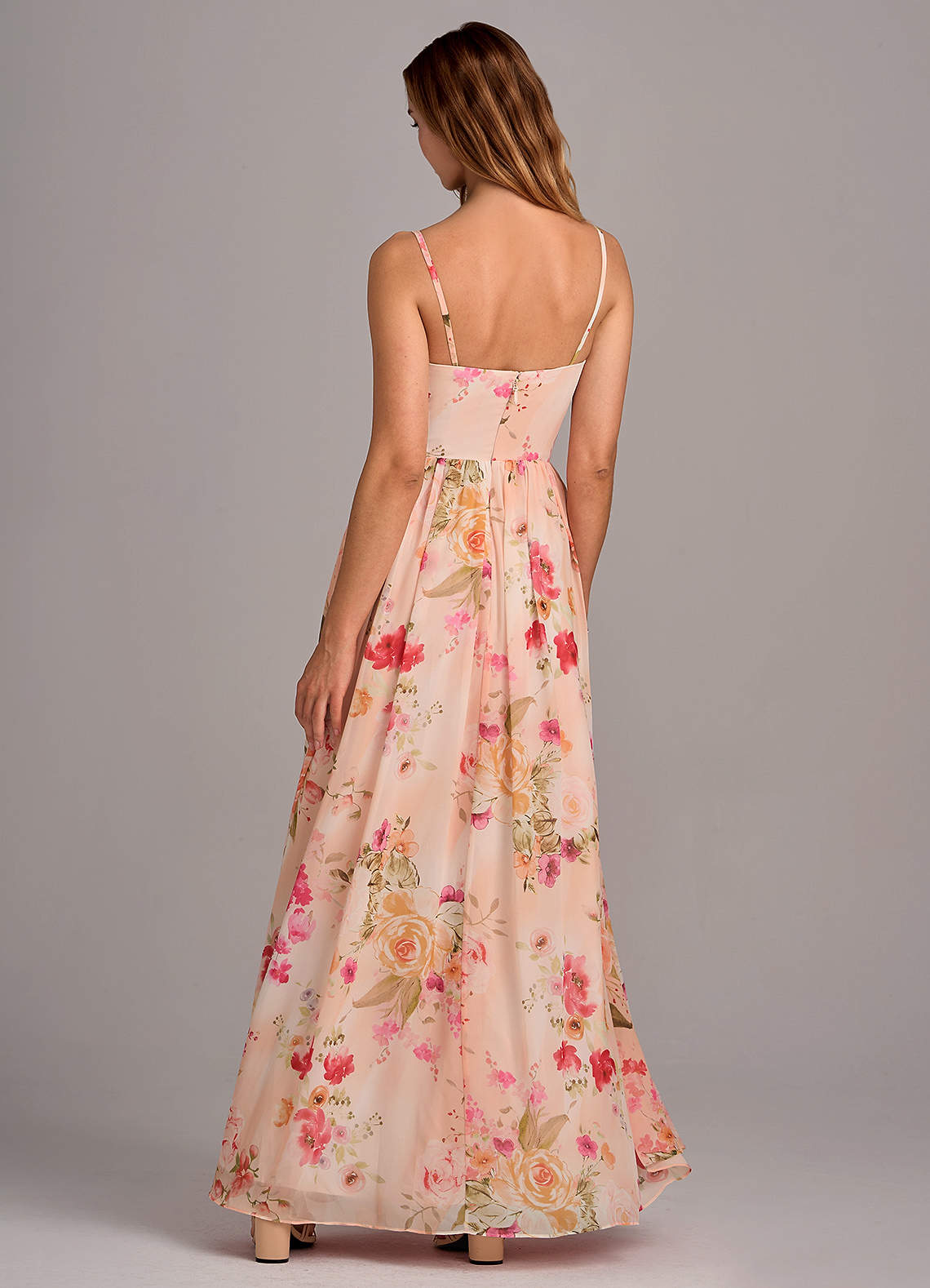 Azazie Calianna Robes de demoiselle d'honneur Robe Trapèze Convertible en Mousseline de soie Épaule décolletée Bouquet Florale Abstrait image4