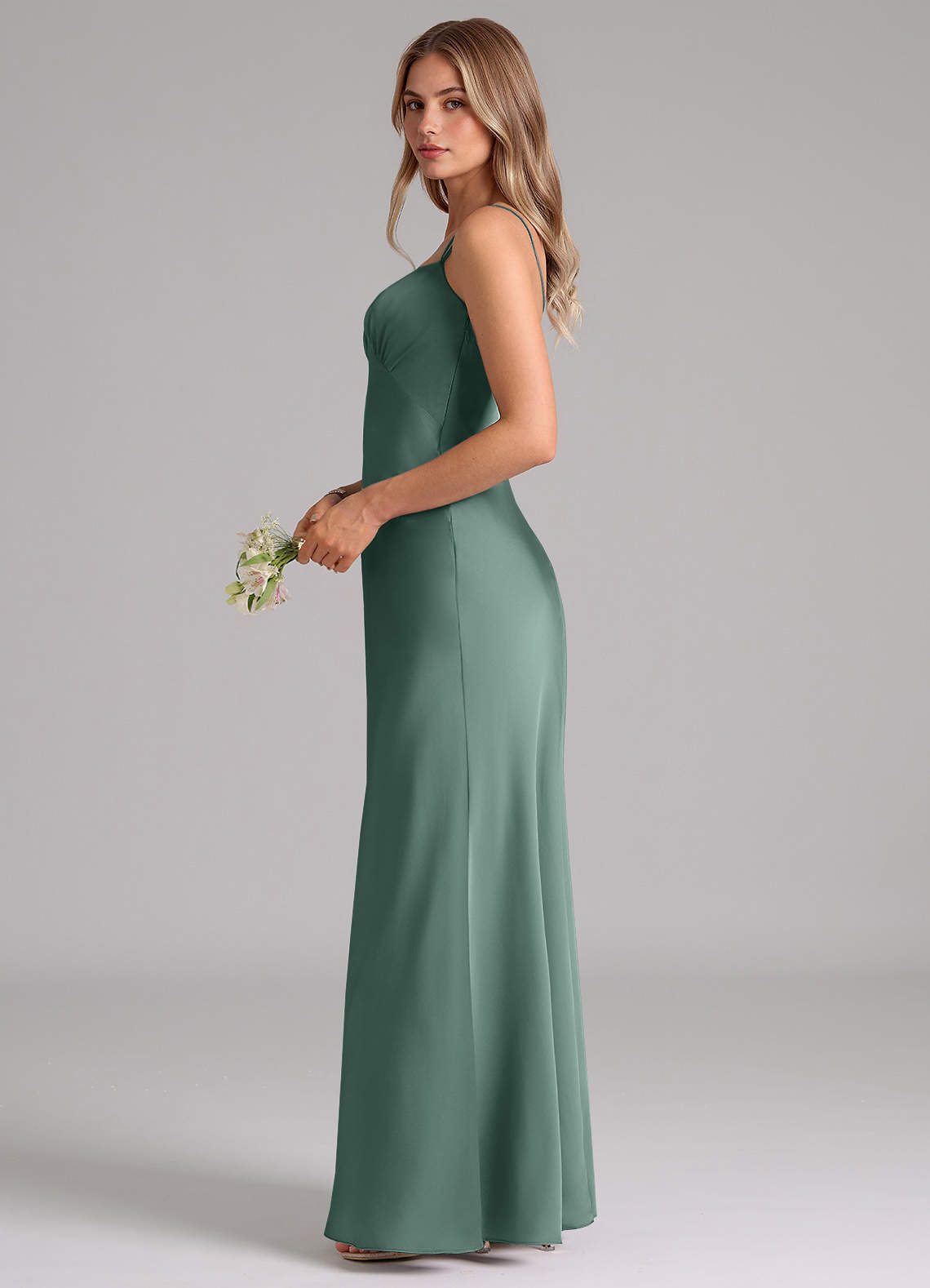 Azazie Suttona Vestidos de damas de honor Vestido de Eucalipto de Satén Elástico de Corte en A con Plisado image4