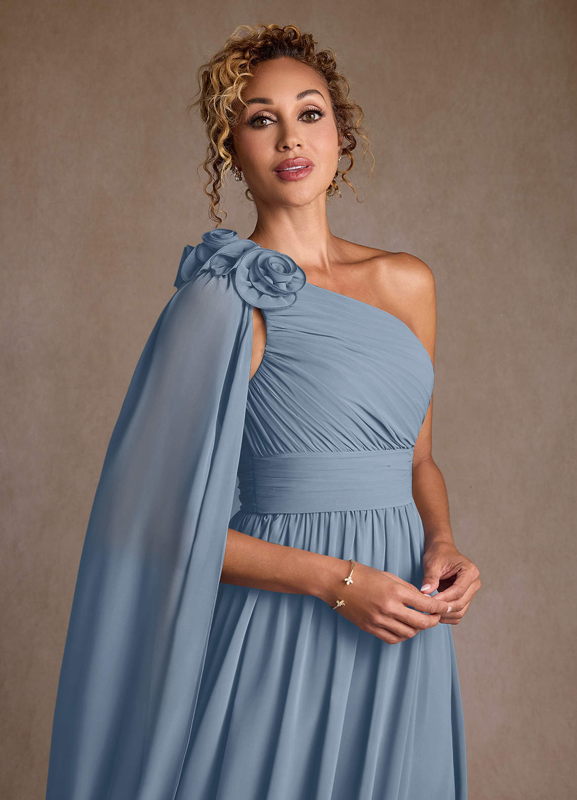 Azazie Lancaster Mère de la mariée Robes Robe Trapèze en Mousseline de soie Une épaule Bleu Poussiéreux image3