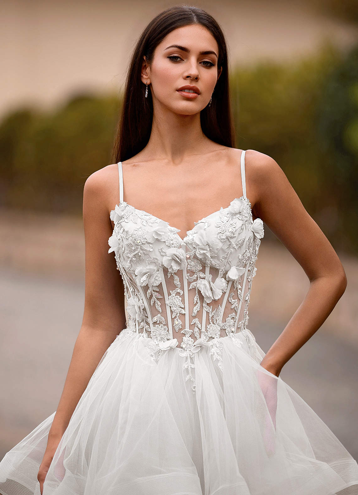 Dreama Ivoire Robe de bal corset en dentelle à volants image5