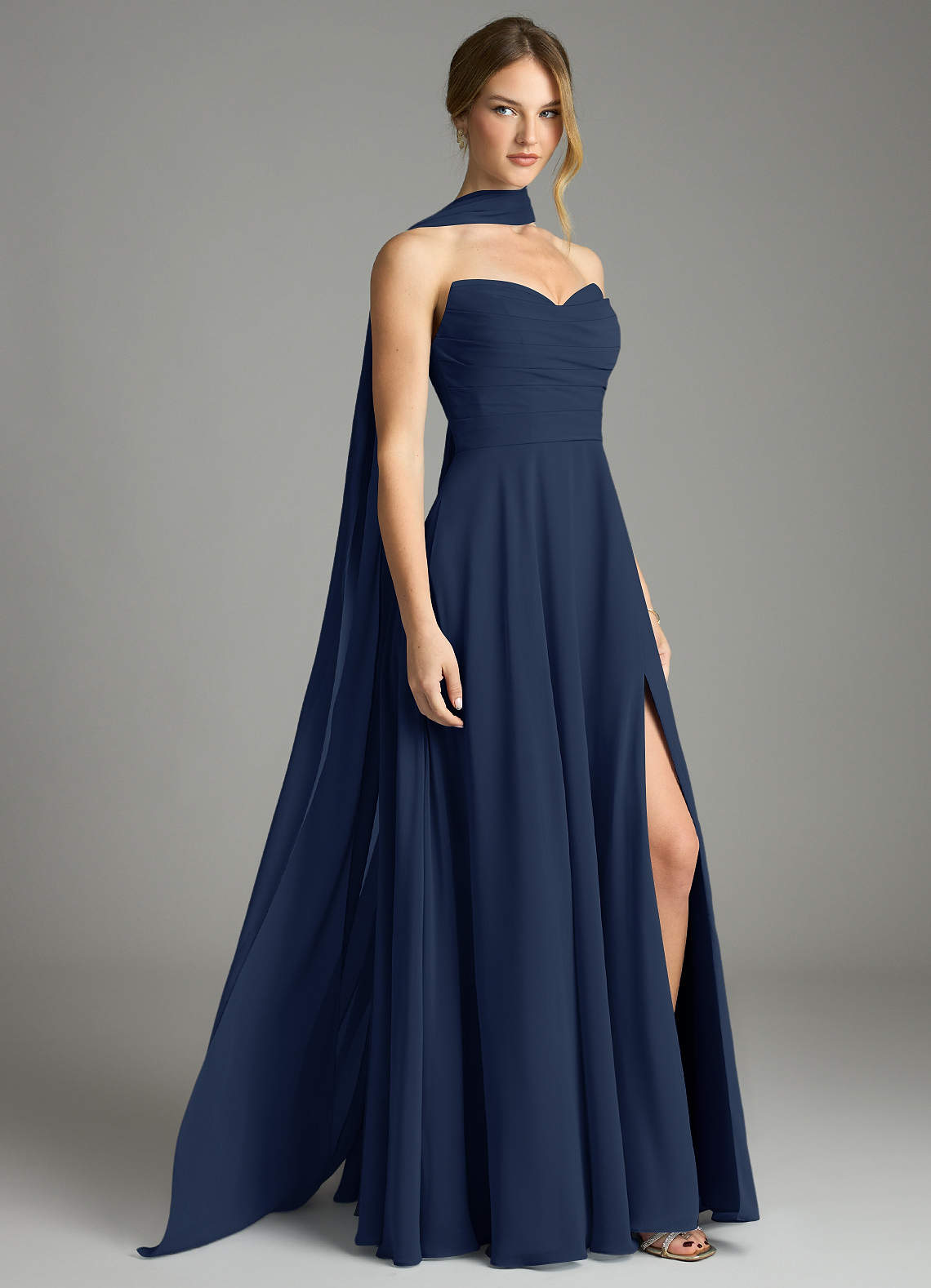 Azazie Ayla Abiti da Damigella Abito A-Line in Chiffon Scollo a Cuore Marino Scuro image1