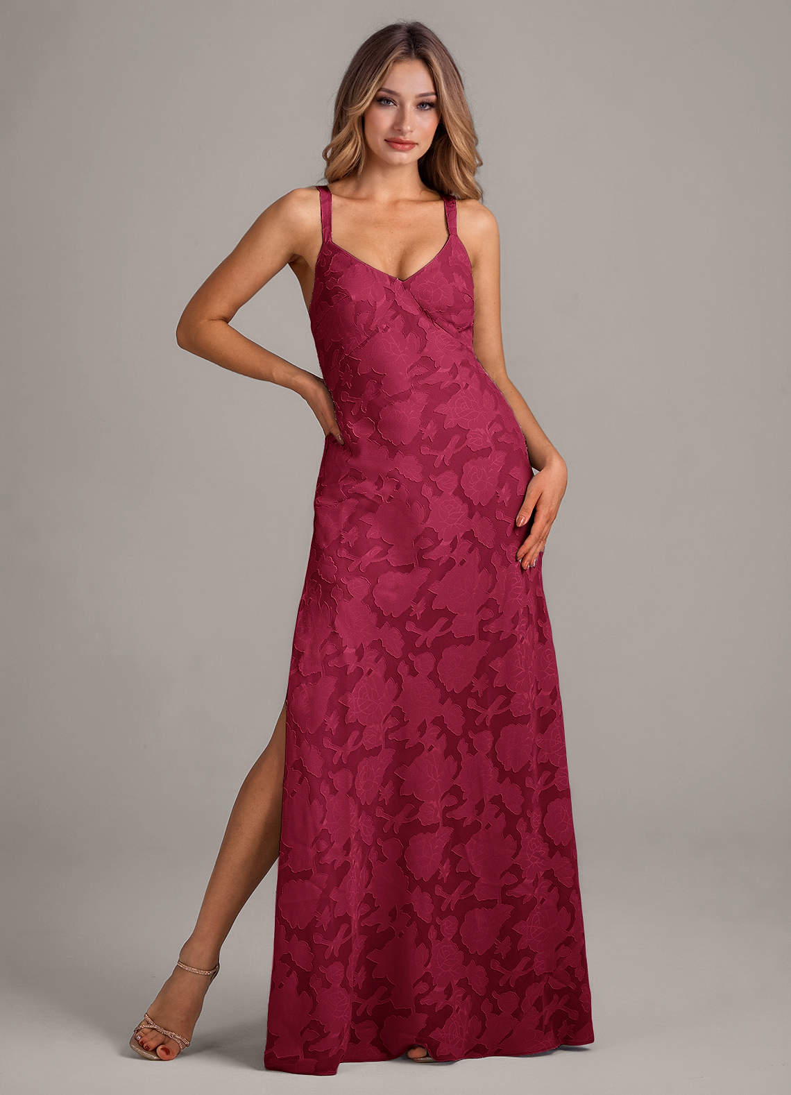 Azazie Aliza 신부 들러리 드레스 A라인 플로럴 번아웃 바닥 길이 드레스 image1