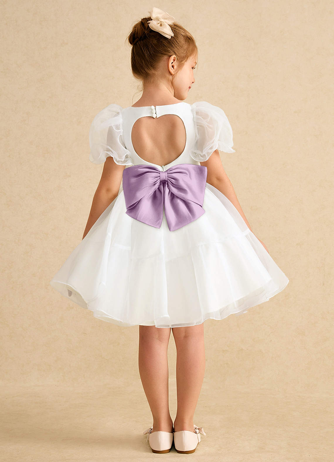 Azazie Debbie vestidos de niña de las flores Vestido de Marfil Wisteria de Organza de Princesa con Escote de Corazón image1