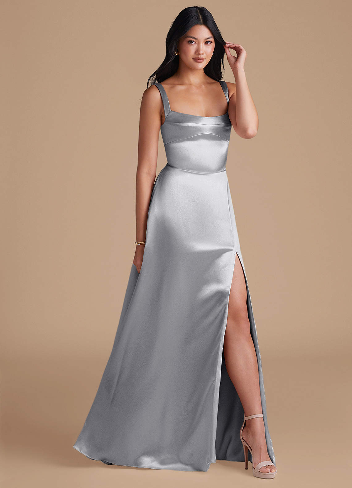 Azazie Hope Robes de demoiselle d'honneur Robe Trapèze en Satiné métallisé avec poches Argent image1