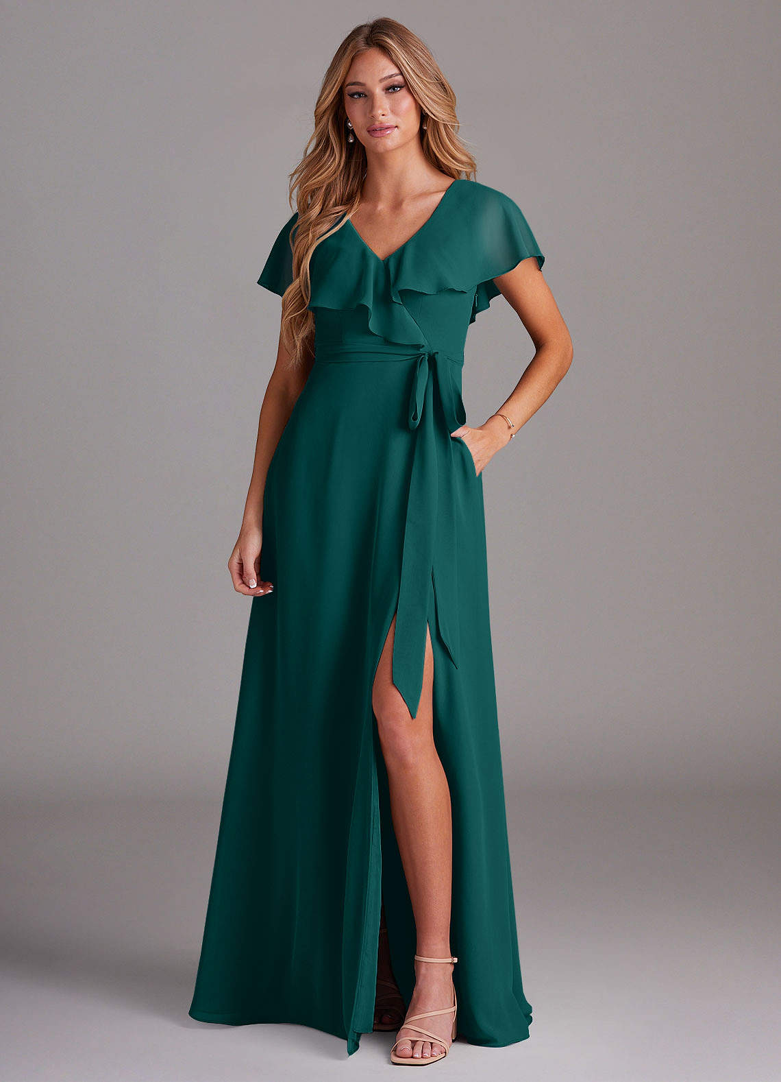 Azazie Lainey Robes de demoiselle d'honneur Robe Trapèze en Mousseline de soie avec poches Paon image1
