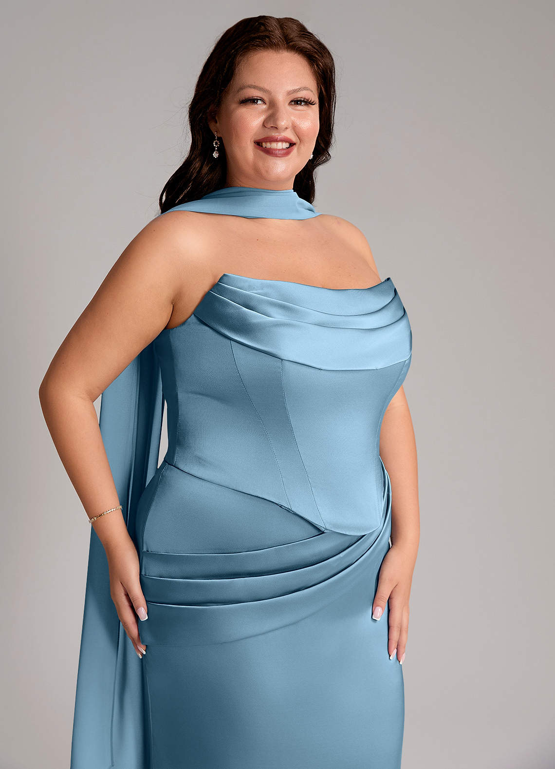 Azazie Sorrel Vestidos de damas de honor Vestido de Azul Acero de Satén Elástico de Corte Sirena Convertible con Sin tirantes image9