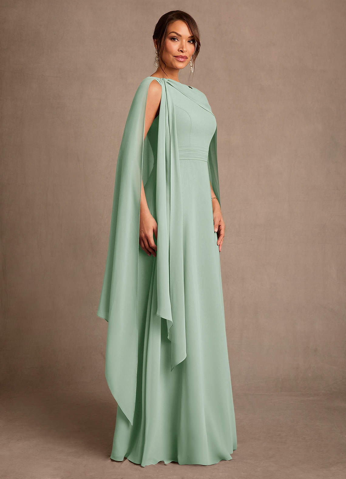 Azazie Liddie Mère de la mariée Robes Robe Trapèze en Mousseline de soie Plissée Agave image1