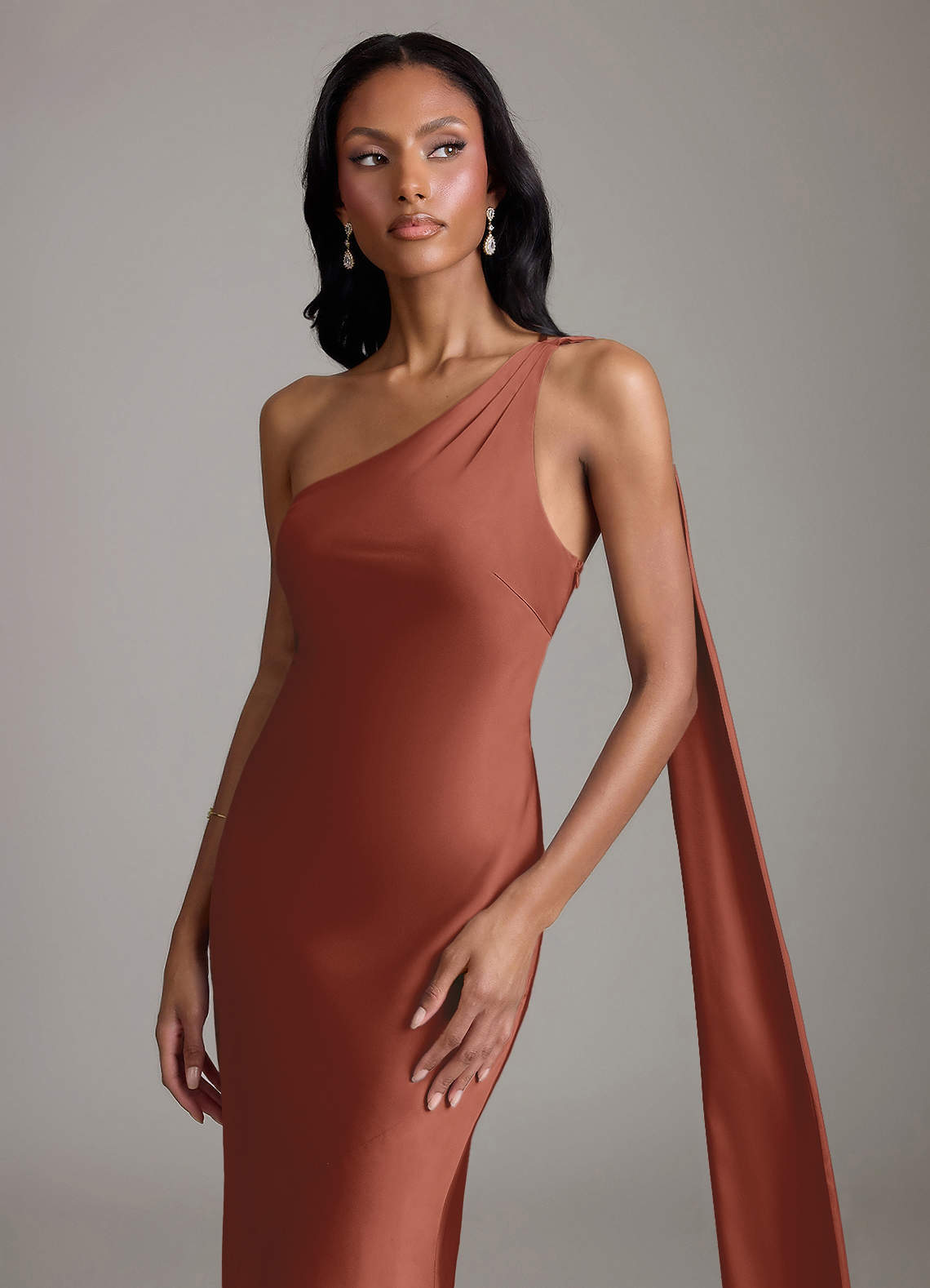 Azazie Juniper Brudtärnklänningar Klä av Sjöjungfru i Stretch Satin Ena axeln Kastanjebrunt image2