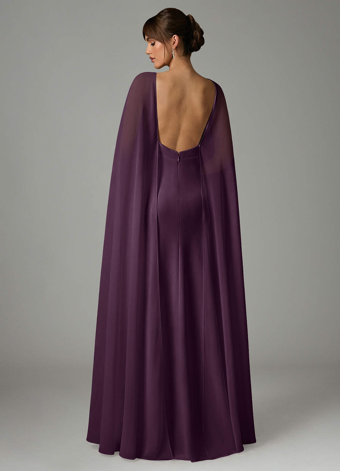 Azazie Stefania Robes de demoiselle d'honneur Robe Trapèze en Satin extensible Prune image3