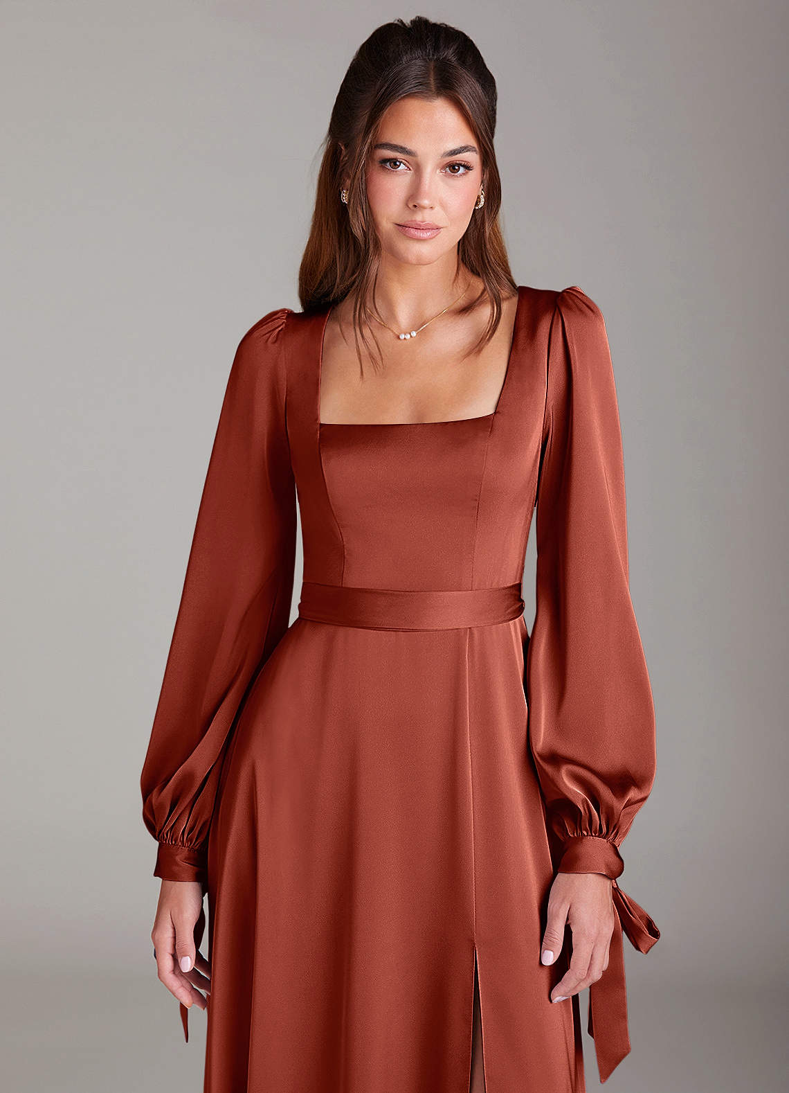 Azazie Leonia Robes de demoiselle d'honneur Robe Trapèze en Satin extensible Manche longue Terracotta image5