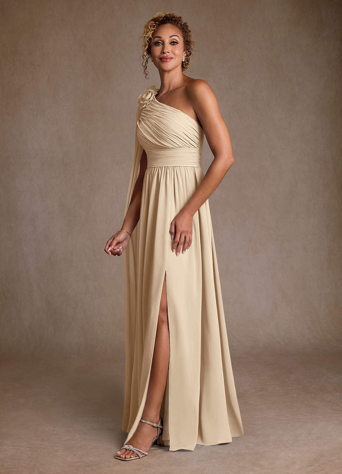 Azazie Lancaster Mère de la mariée Robes Robe Trapèze en Mousseline de soie Une épaule Champagne image4