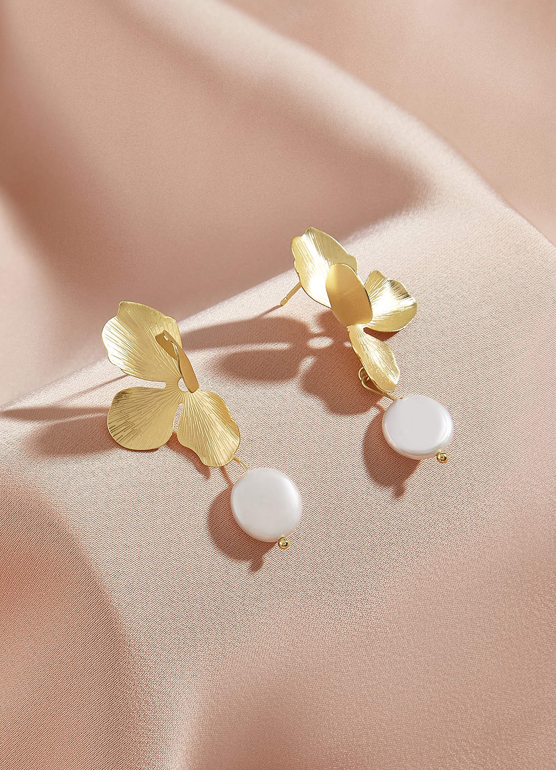 Floral on sale pearl earrings