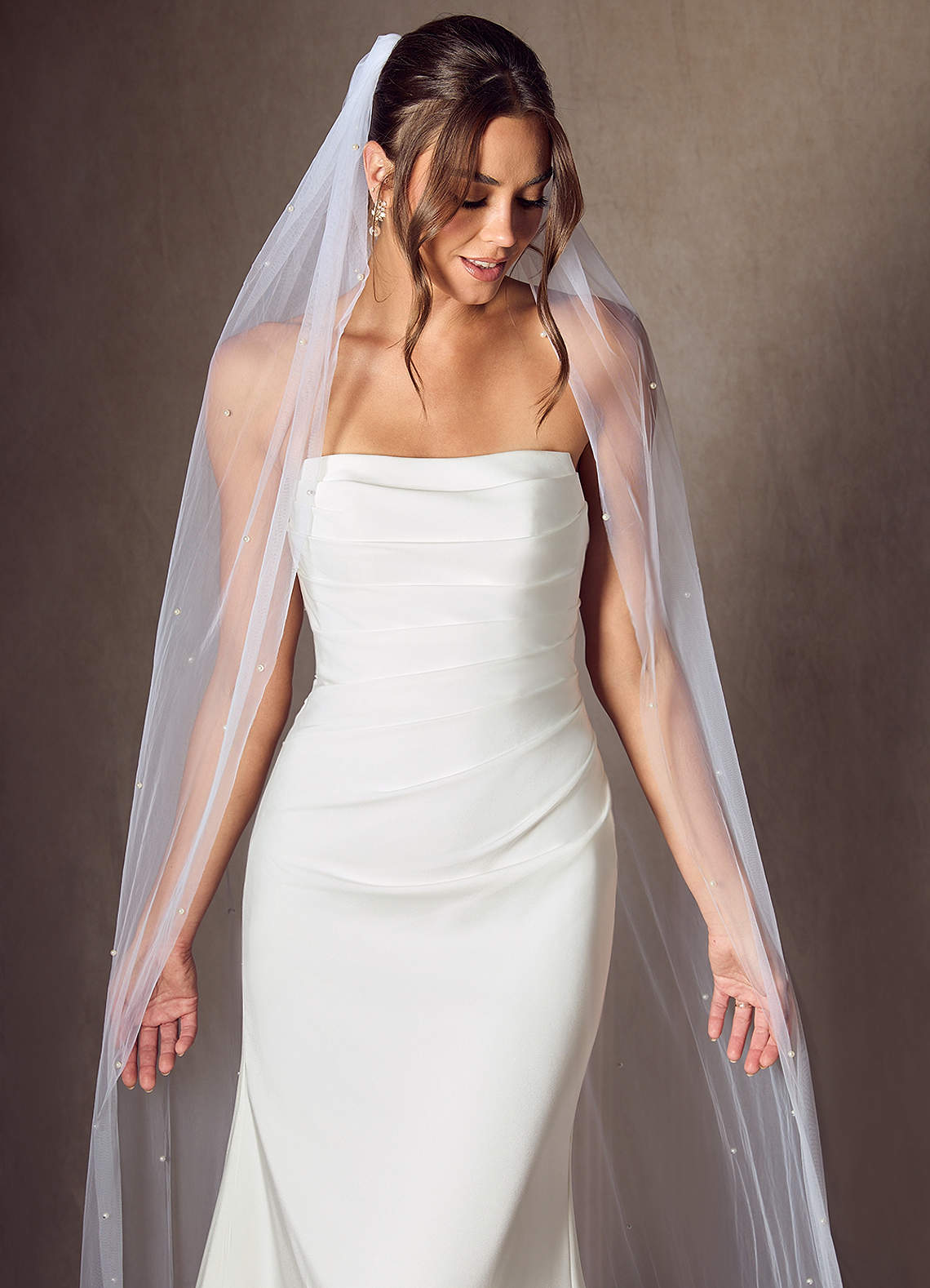 front Jenna Pearl Cathedral Length Veil