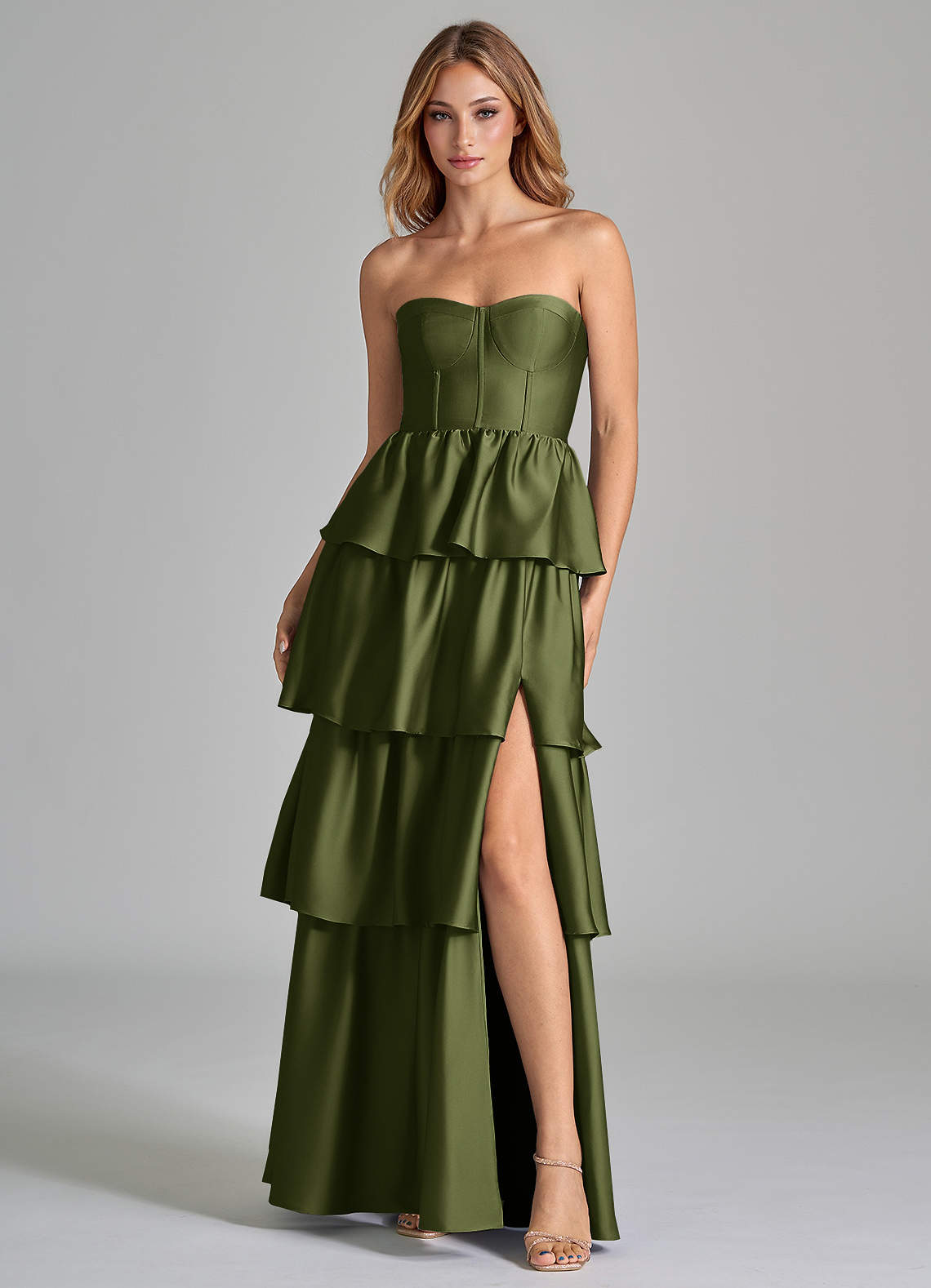 Azazie Faye Vestidos de madrinha de casamento Vestir Oliva de Cetim elástico de Linha A com Ruched image3