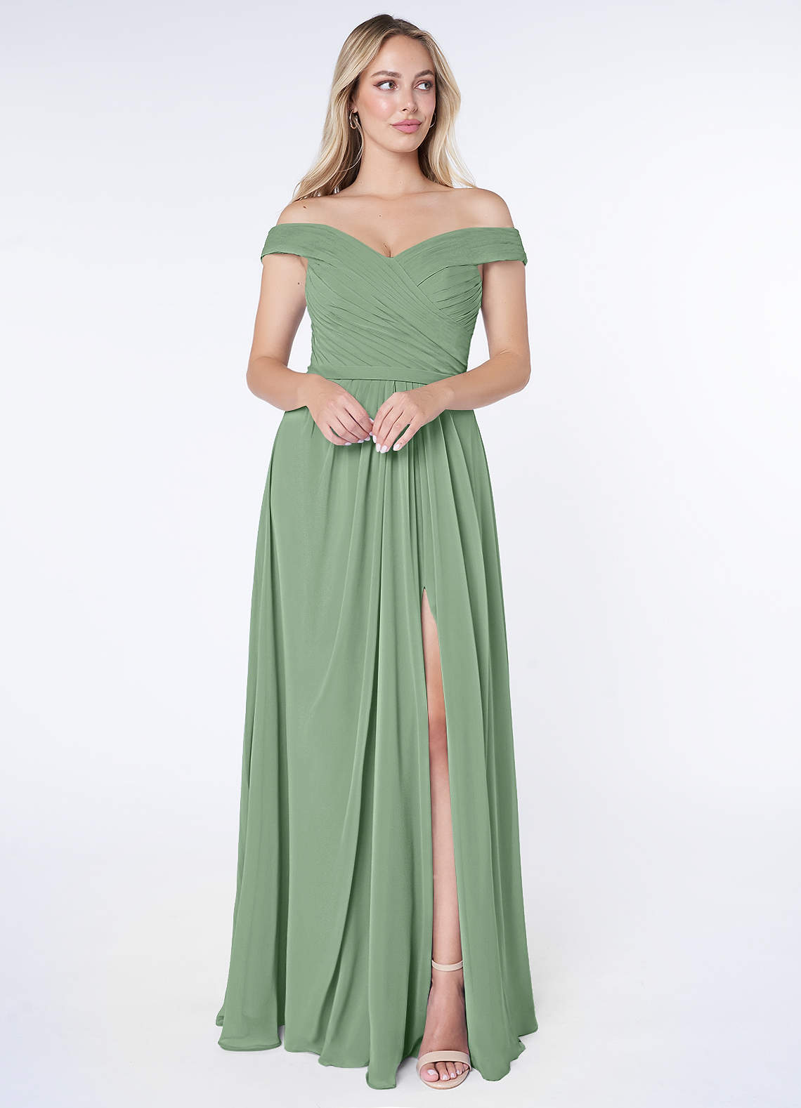 Azazie Audrianna Vestidos de damas de honor Vestido de Matcha de Gasa de Corte en A Convertible con Hombros descubiertos image1