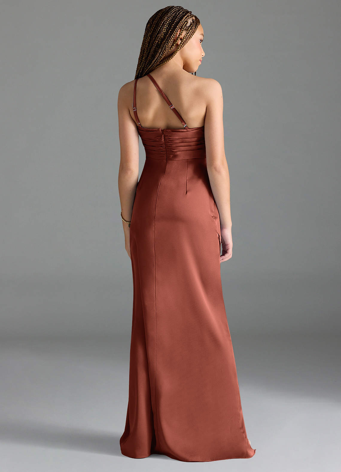 Azazie Eren Junior Vestido Castanho Aloirado de Cetim elástico de Bainha com Plissado image1