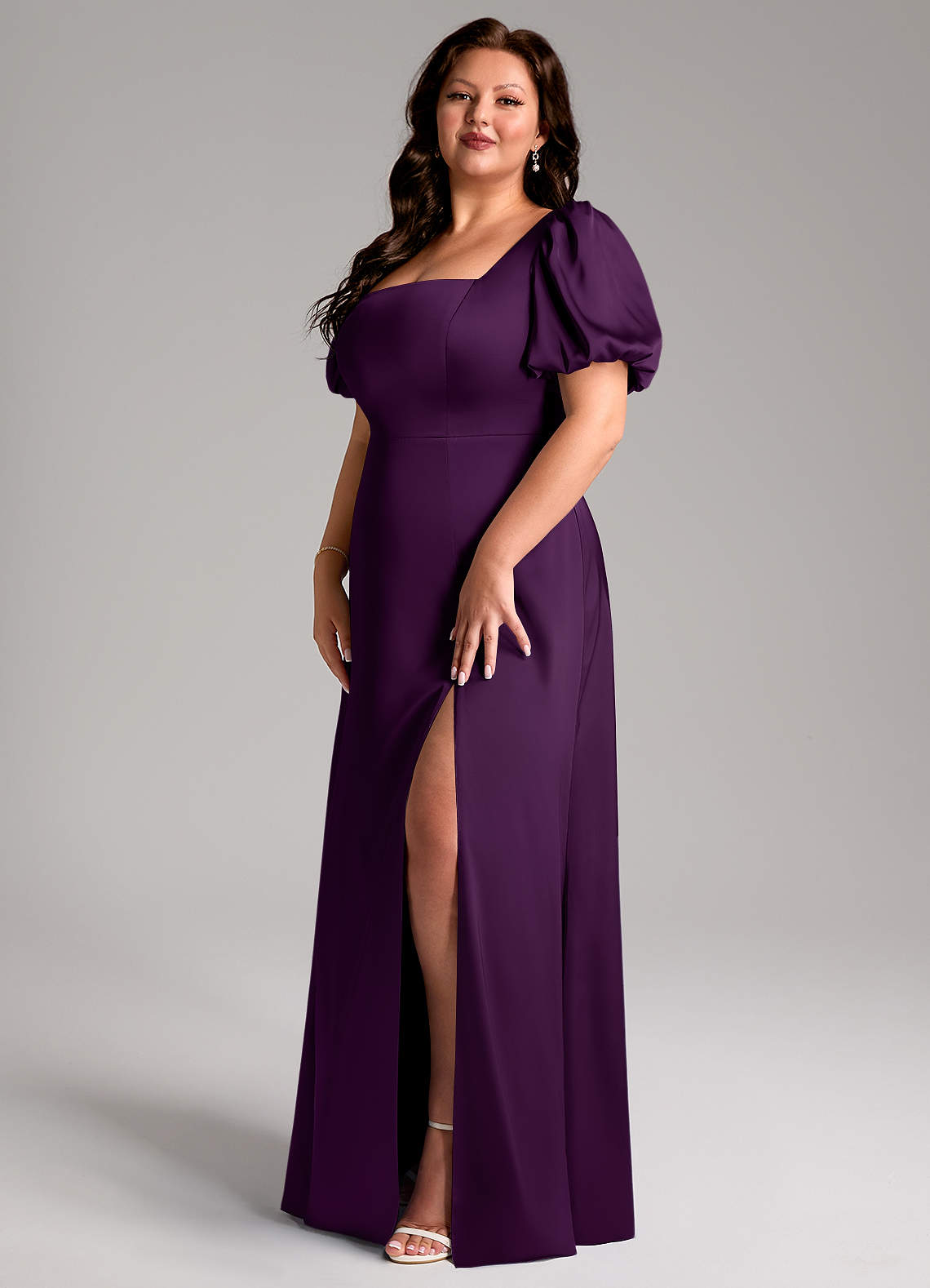 Azazie Fyona Vestidos de damas de honor Vestido de Uva de Satén Elástico de Línea A con Plisado image2