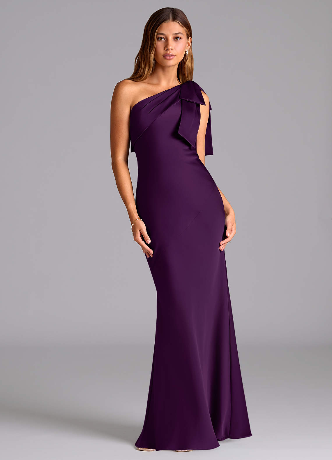 Azazie Yuanna Jurken voor bruidsmeisjes Jurk van Stretch Satijn met Zeemeermin One-Shoulder Druif image1