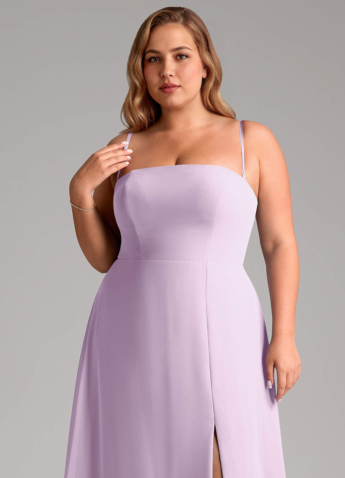 Azazie Wren Robes de demoiselle d'honneur Robe Trapèze Convertible en Mousseline de soie Fente Latérale Frostiges Flieder image10