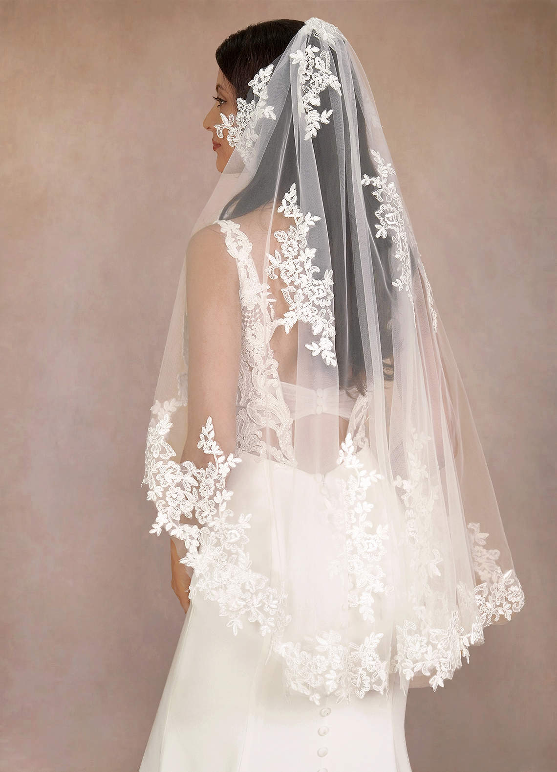 front Diamond and Lace Hip Veil