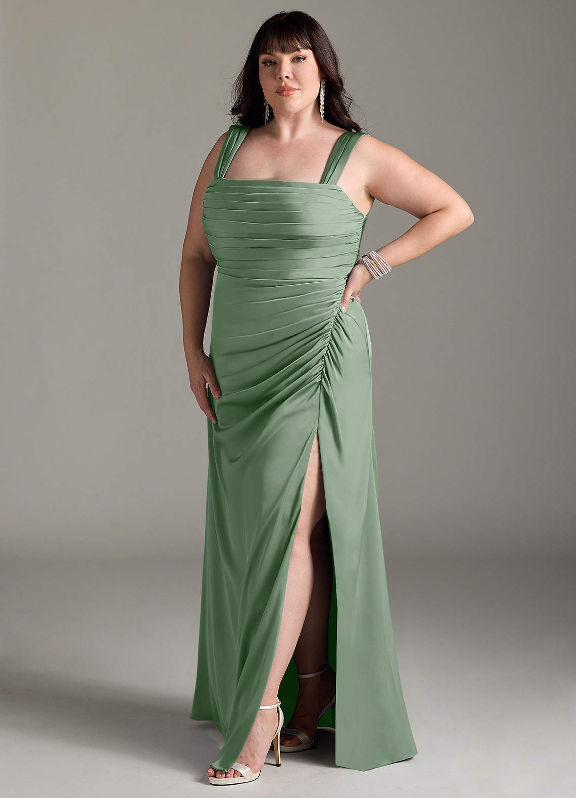 Azazie Jesaphine Vestidos de damas de honor Vestido de Matcha de Satén Elástico de Corte Recto con Lazo image10