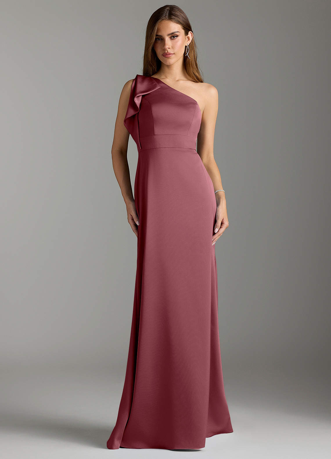 Azazie Rinna Vestidos de damas de honor Vestido de Rosa Del Desierto de Satén Elástico de Corte Sirena con Volante image1