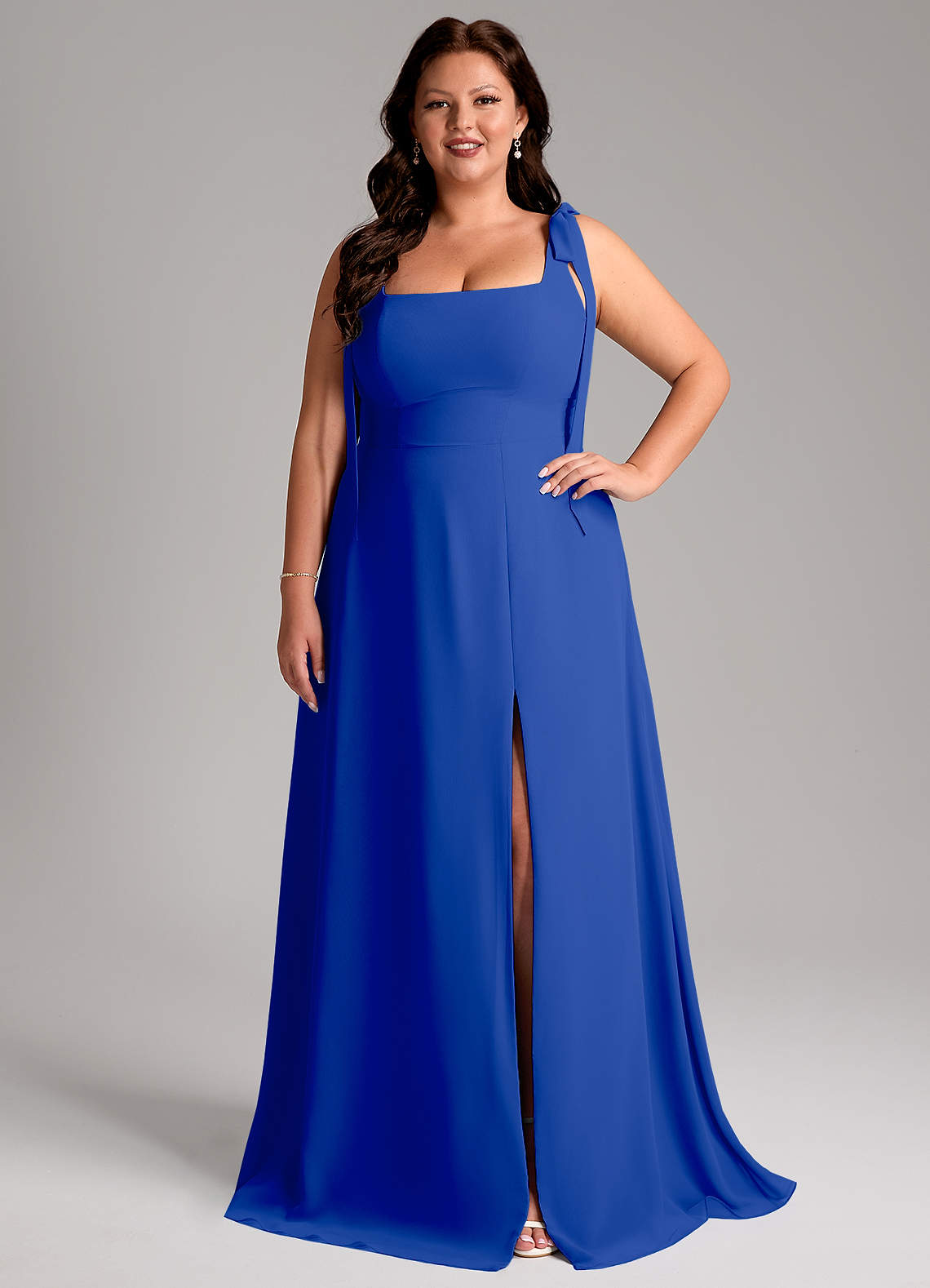 Azazie Debra Jurken voor bruidsmeisjes Converteerbaar Jurk van Chiffon met A-Lijn met Zakken Koningsblauw image1