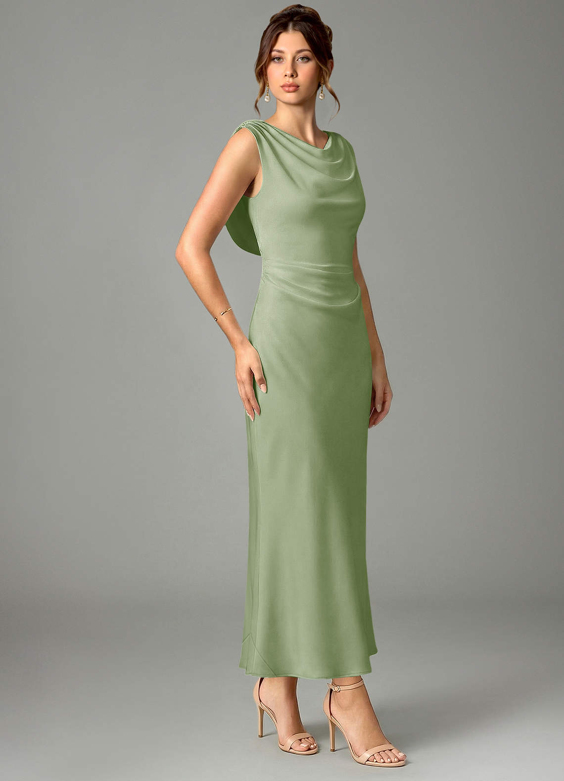 Azazie Kieryn Robes de demoiselle d'honneur Robe Sirène en Satin extensible Plissée Vert Sauge image2