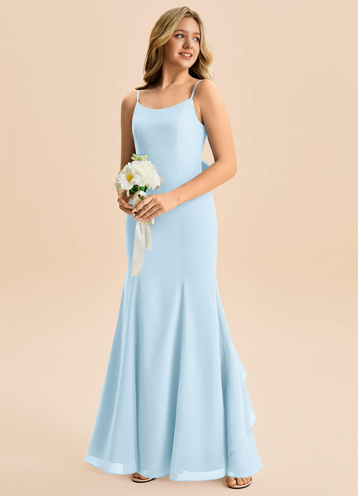 Azazie Lioren Junior Vestido de Azul Cielo de Gasa de Corte Sirena con Lazo image3