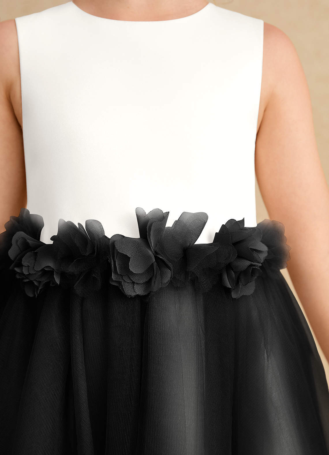 Azazie Louisa Vestidos de florista Vestido Marfim Preto de Tule de Linha A com Sem mangas image5