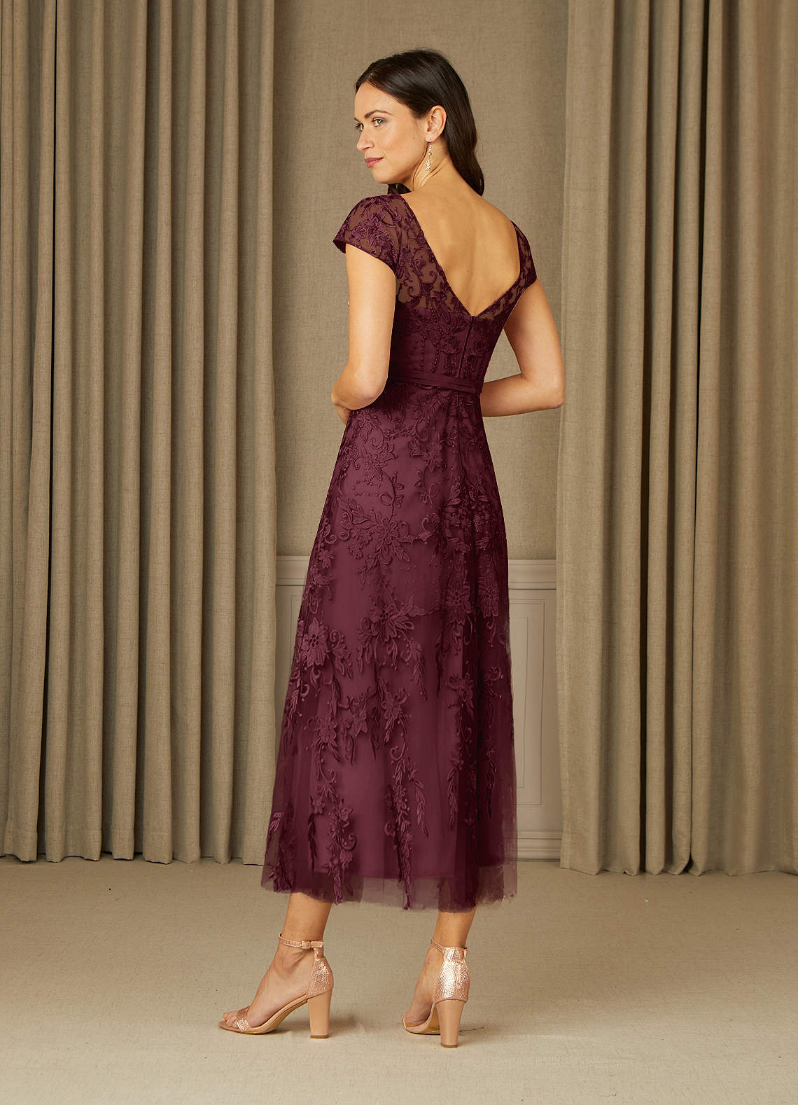 Azazie Sanna Vendita Finale Abito A-Line in Tulle in Pizzo con Scollo a U Burgundy Champagne image3