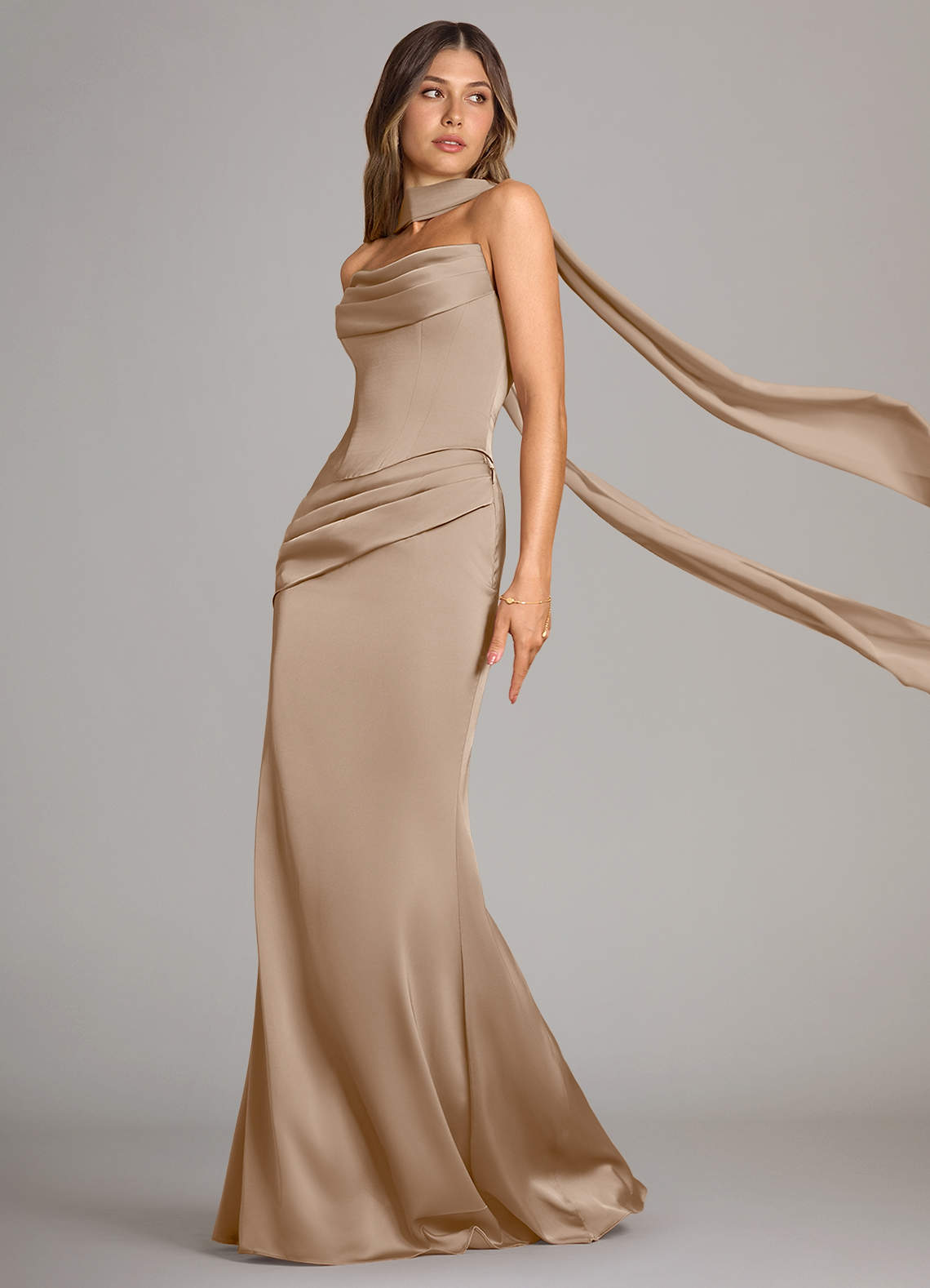 Azazie Sorrel Vestidos de madrinha de casamento Vestido Cinza de Cetim elástico de sereia com Sem alças image4