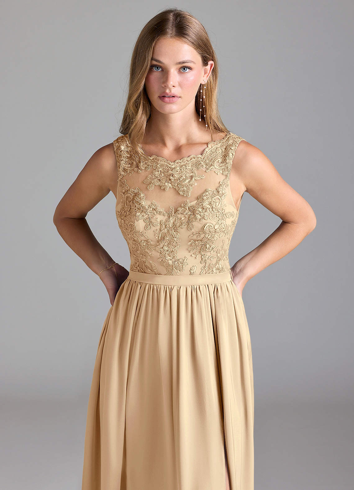 chinese dress ladies Champagne Mother Of The Bride Dresses Sleeveless Embroidered Lace Mother Of  The Bride Dress main image 0