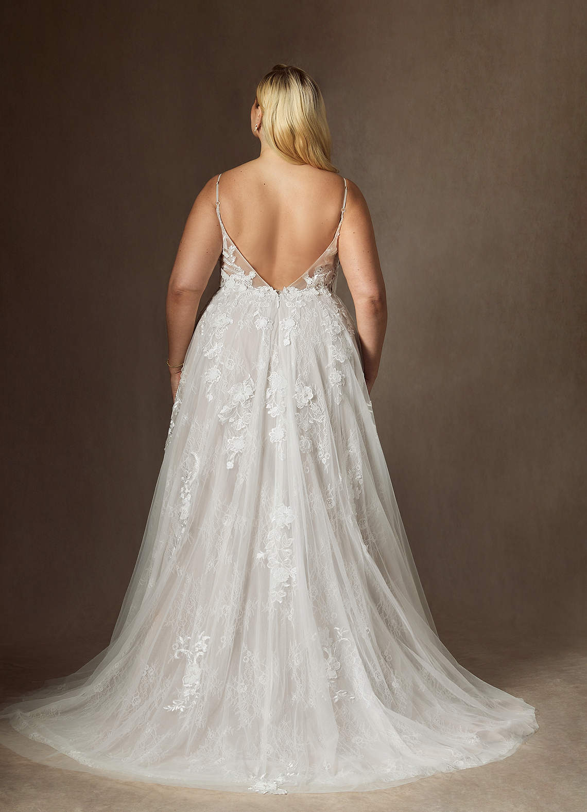 Azazie Monda Wedding Dresses Diamond White A-Line Lace Tulle Dress image12