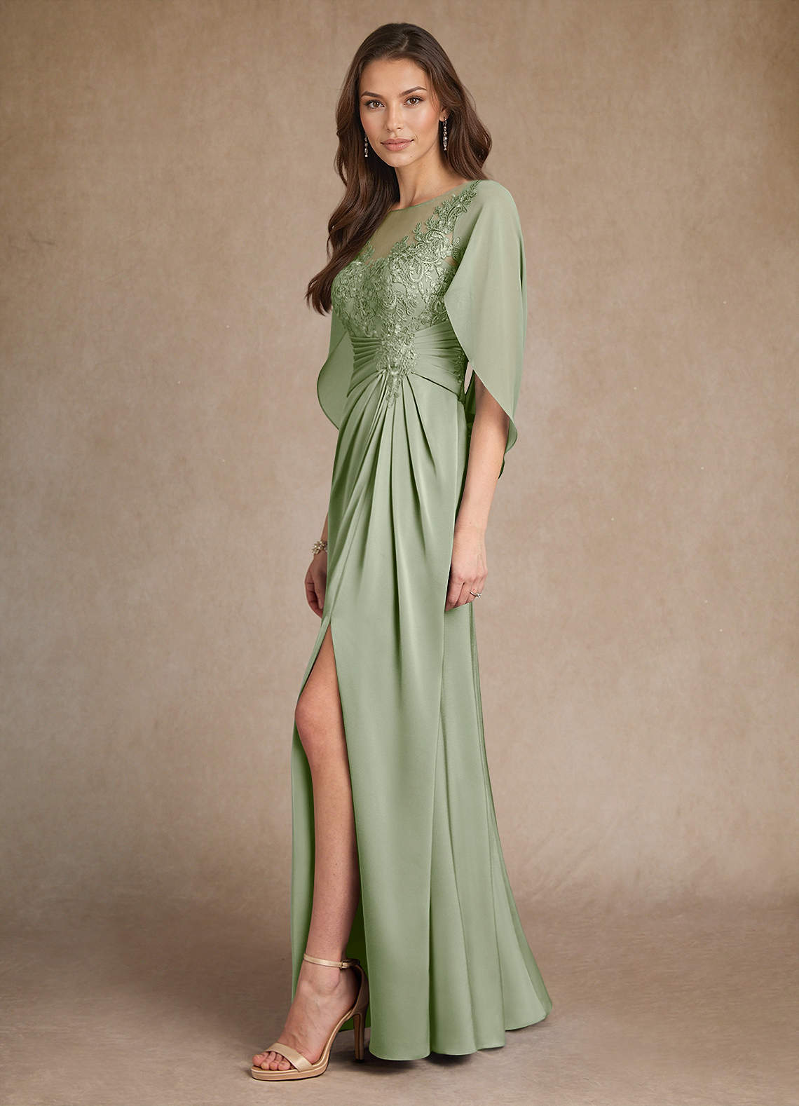 Azazie Hera vestidos de madre de la novia Vestido de Salvia Polvorienta de Satén Elástico de Corte En A con Encaje image1