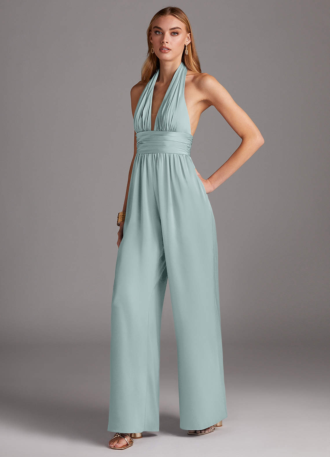 Azazie Oli Robes de demoiselle d'honneur Combinaison en Satin extensible Plissée Verre De Mer image1