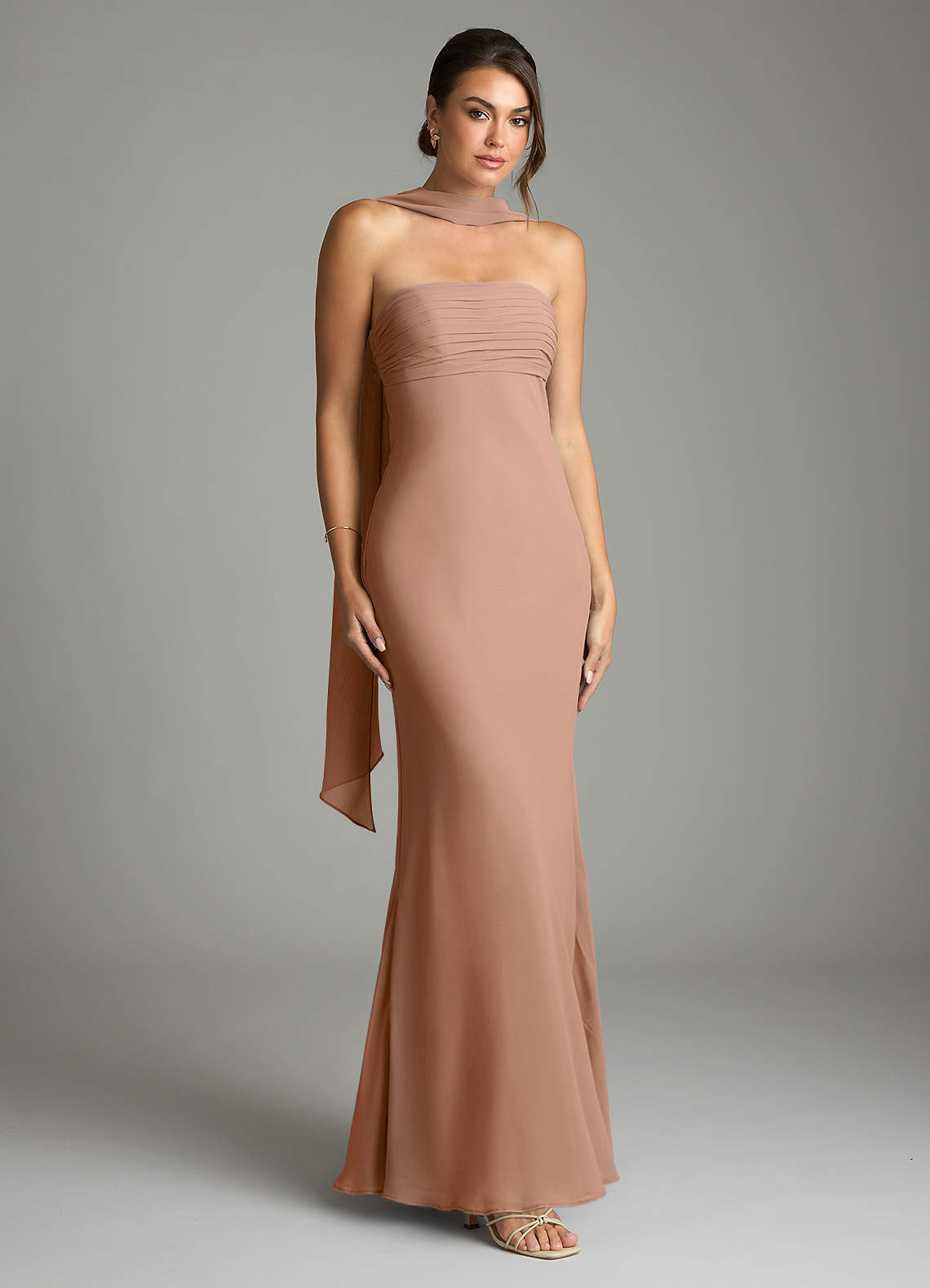 Azazie Saylor Brudtärnklänningar Klä av Sjöjungfru i Chiffong Axelbandslös Champagne Ros image1