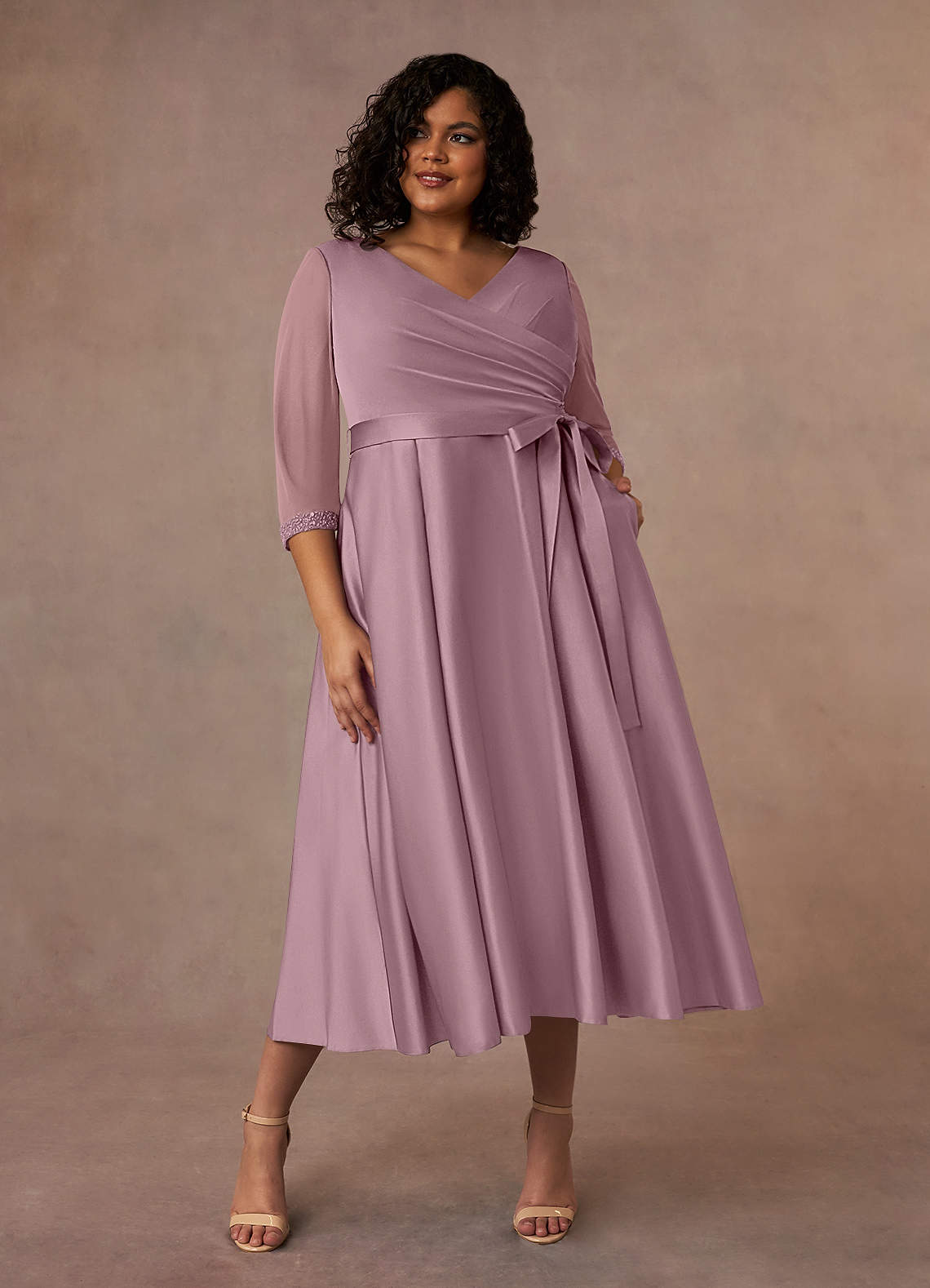 Azazie Maritza Mère de la mariée Robes Robe Trapèze en Mat Satiné Plissée Rose Poussiéreuse image1