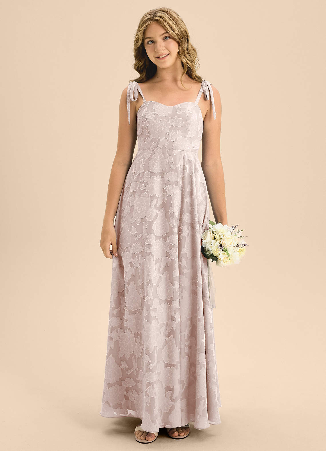 Azazie Rosey Junior Vestido de Rosa Rubor de Devorado Floral de Corte en A con Escote de Corazón image1