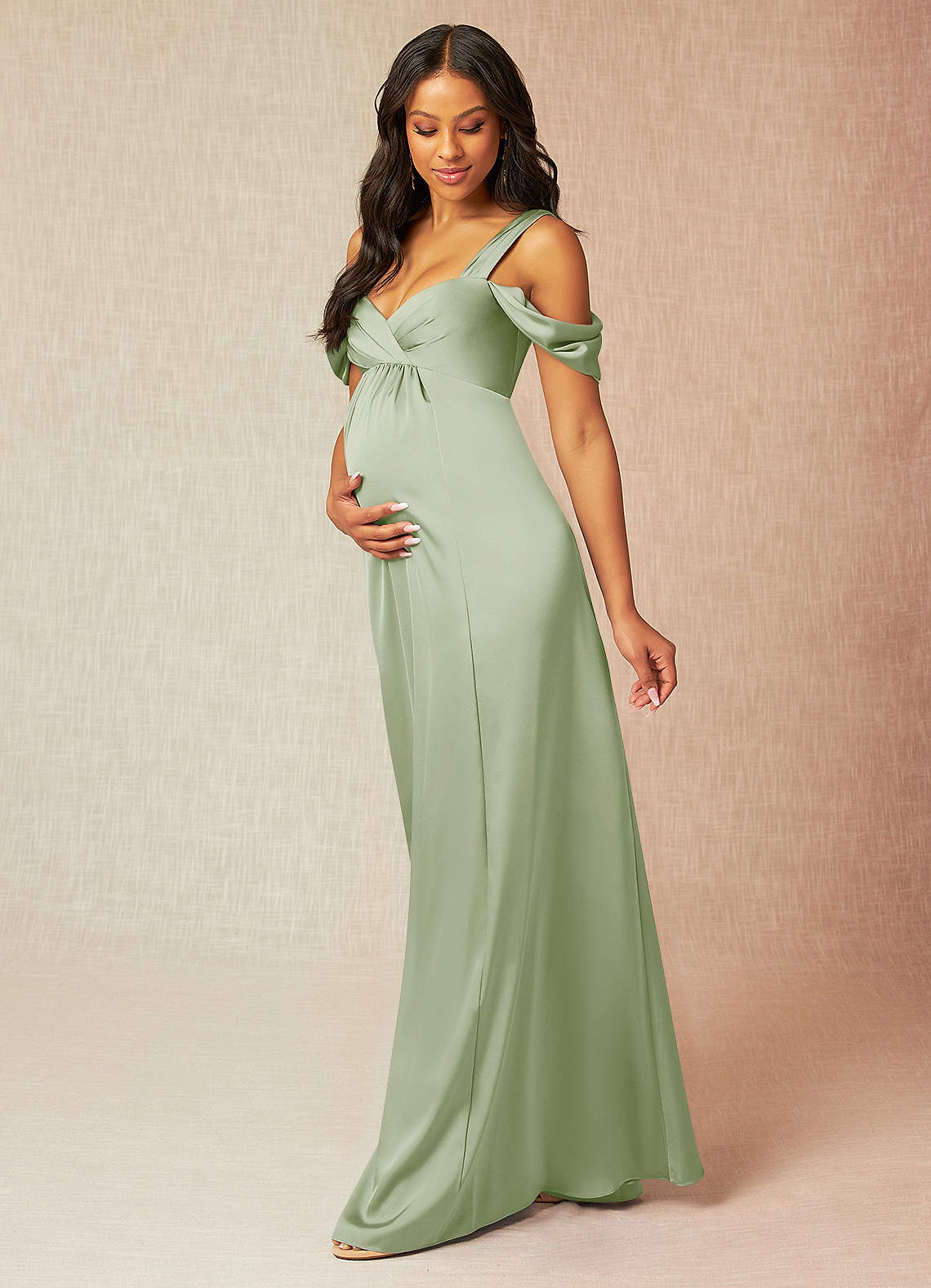 Azazie Rhea Vestidos de dama de honra para maternidade Vestir Linha A Plissado Comprimento do chão Cetim elástico image3