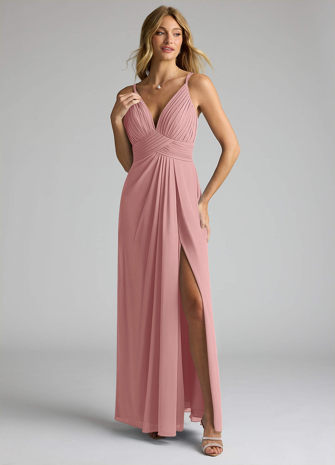 Azazie Maren Allure Abiti da Damigella Abito A-Line in Chiffon con Scollo a V in Pizzo Rosa Polverosa image1