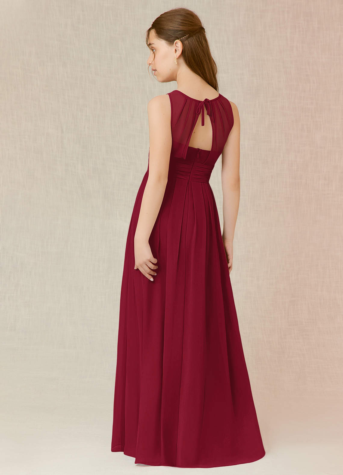 Azazie Bibiane Junior Vestido Borgonha de Chiffon de Linha A com Plissado image4