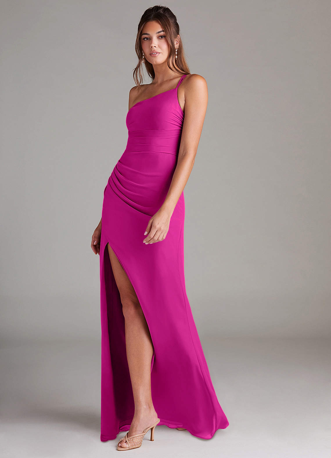 Azazie Eren Vestidos de damas de honor Vestido de Fucsia de Gasa de Corte Recto con Hombro unilateral image4