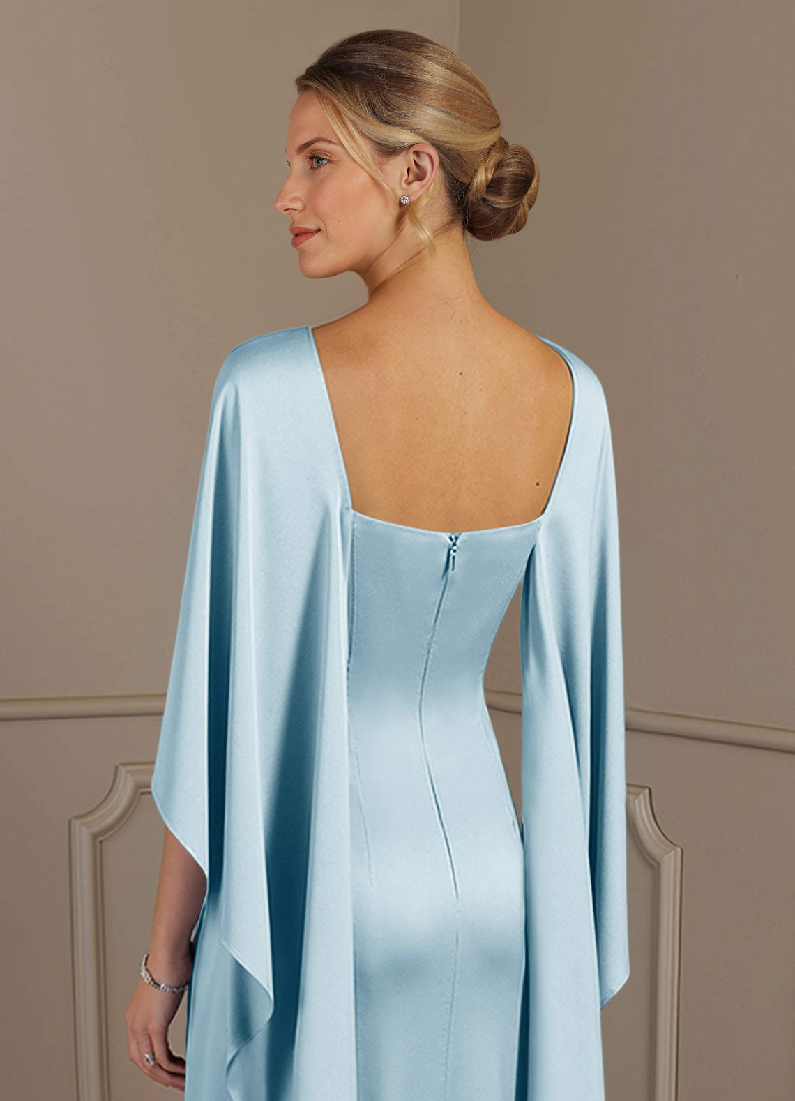 Azazie Eli vestidos de madre de la novia Vestido de Azul Cielo de Satén Elástico de Recto con Cuello de barco image5