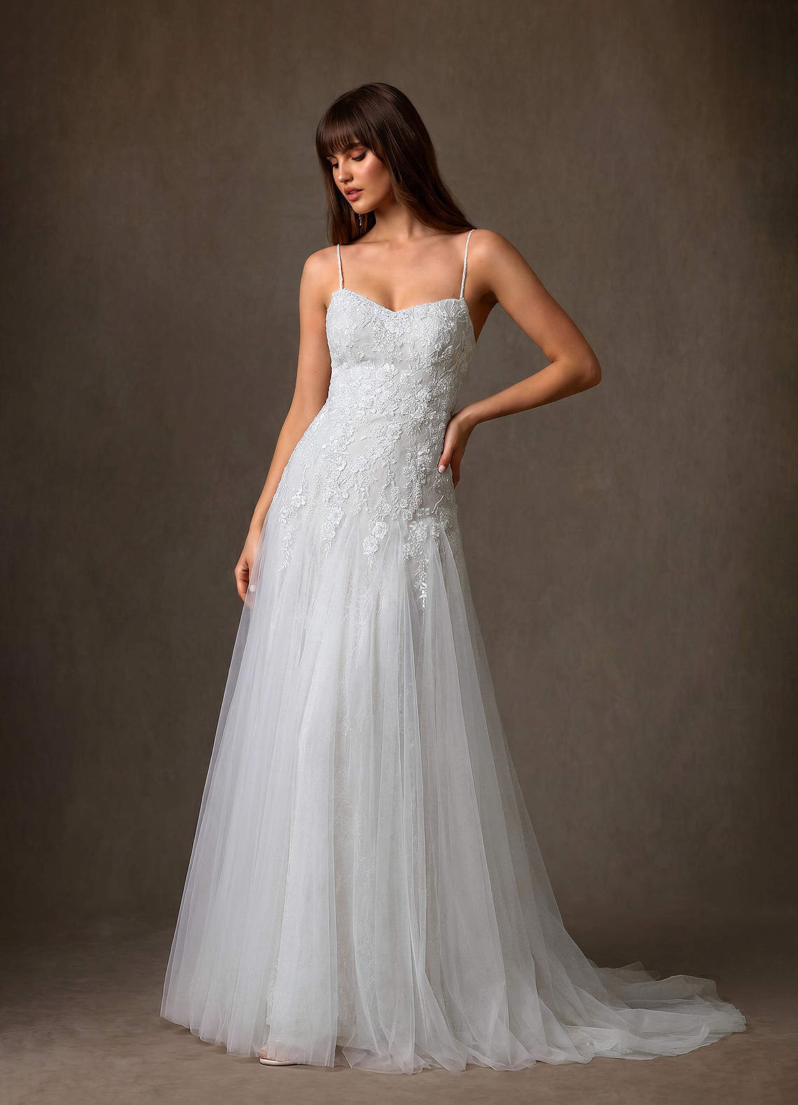 Azazie Lumina Vestidos de noiva Vestido Diamante Branco de Renda de Linha A com Decote Coração image2