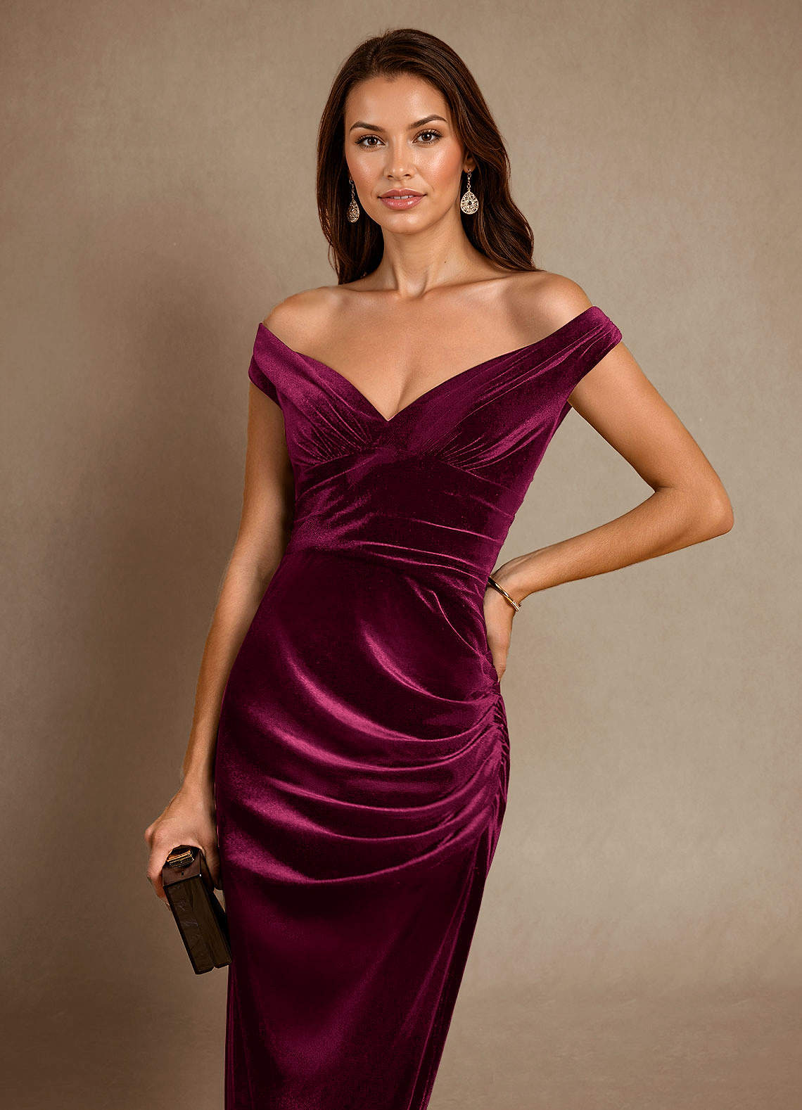 Azazie Nabila vestidos de madre de la novia Vestido de Cabernet de terciopelo de Columna con Vestidos sin tirantes image5