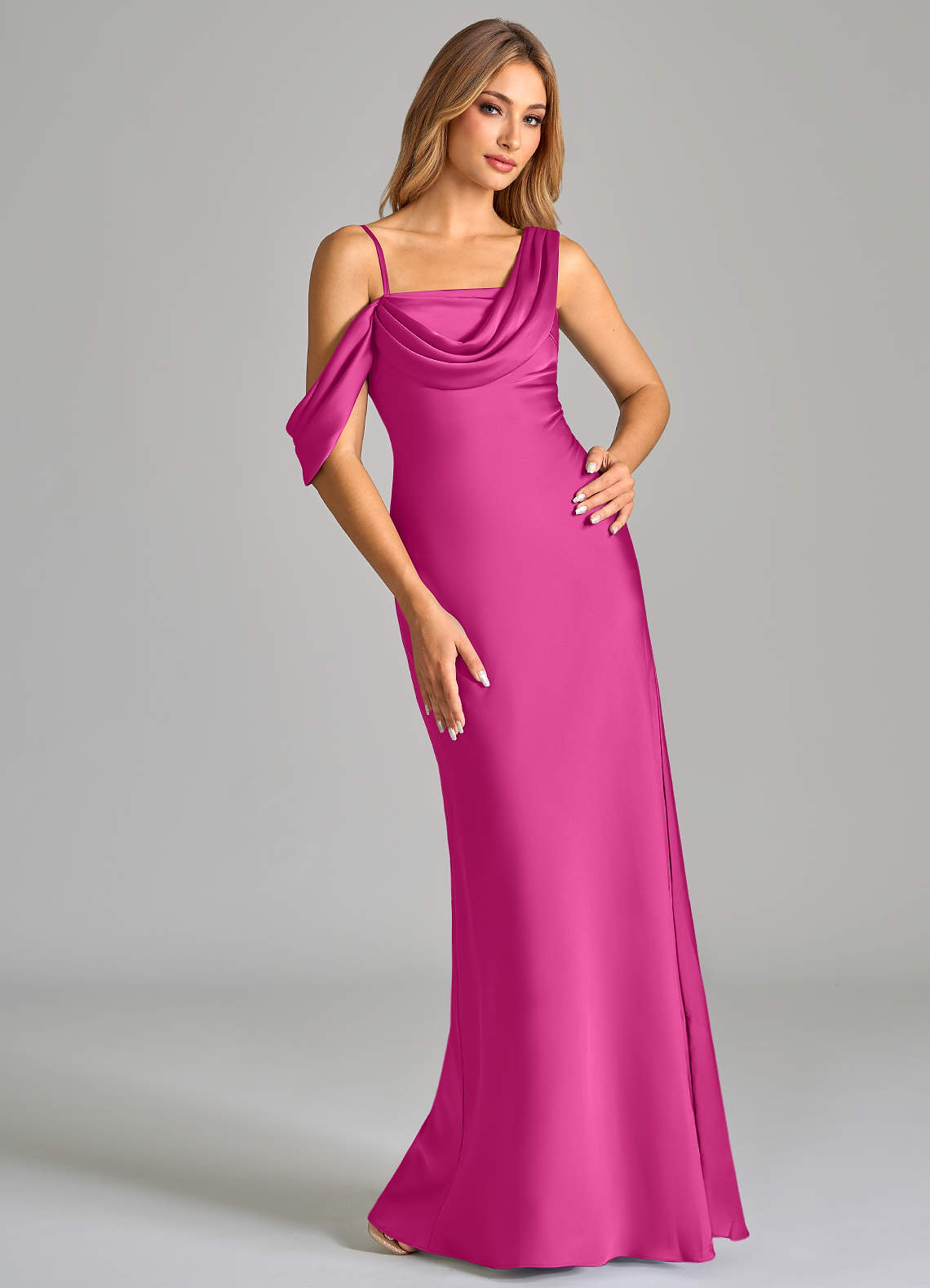Azazie Celina Vestidos de damas de honor Vestido de Fucsia de Satén Elástico de Corte Recto con Vestidos sin tirantes image1